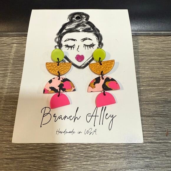 Branch Alley Pink Abstract Animal Print Handmade Dangle Earrings NWT - Picture 1 of 7